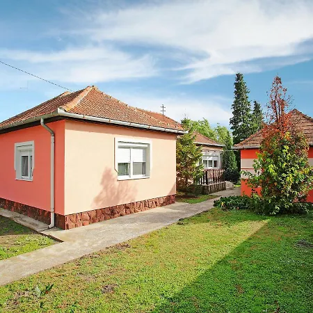 Holiday home Peach By Interhome *